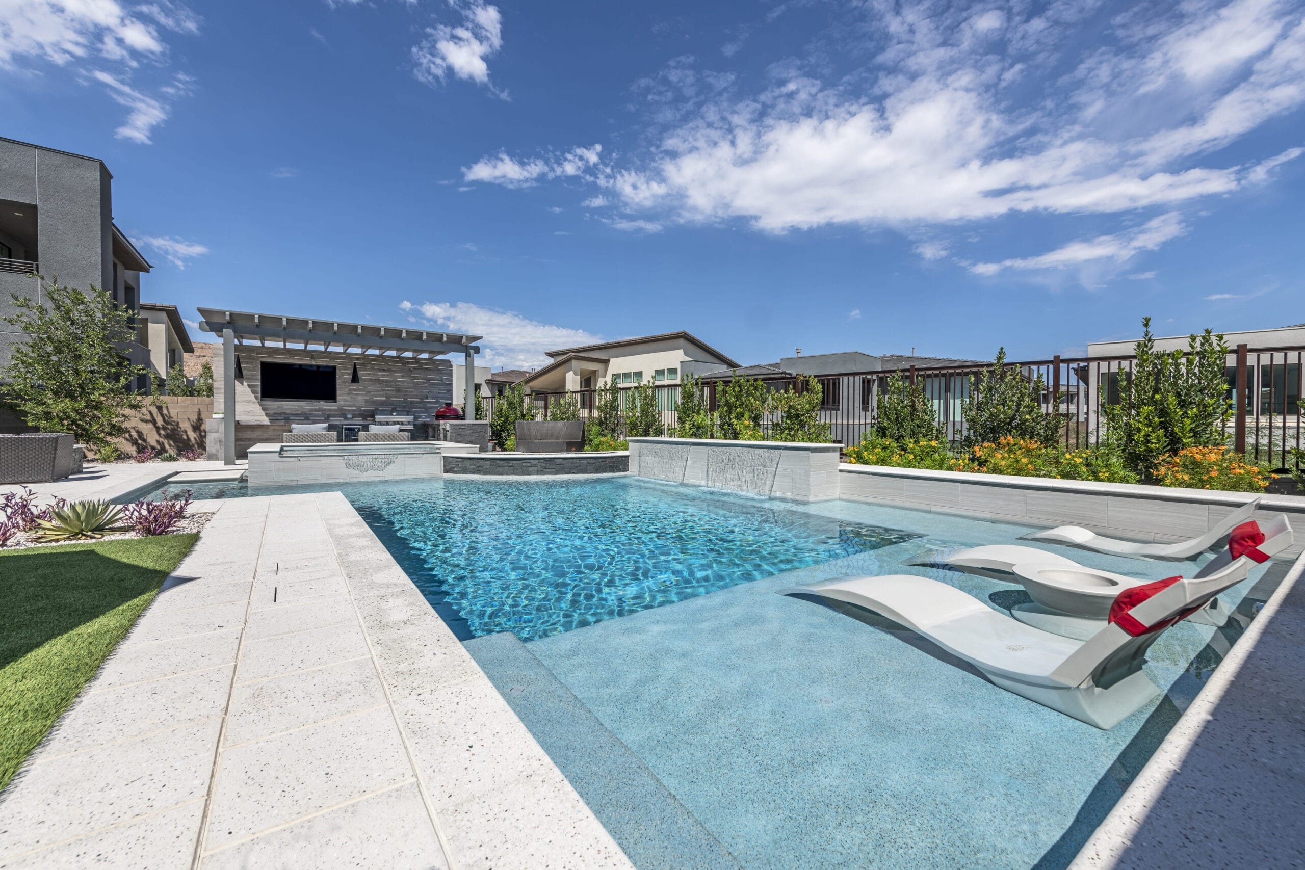 GEOMETRIC - Laguna Pools & Spa
